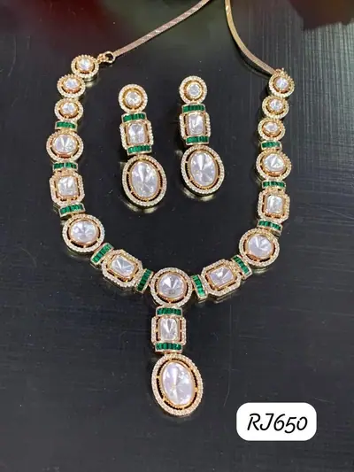 Polki Emerald Necklace Set
