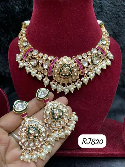 Bridal Kundan Pearl Necklace Set