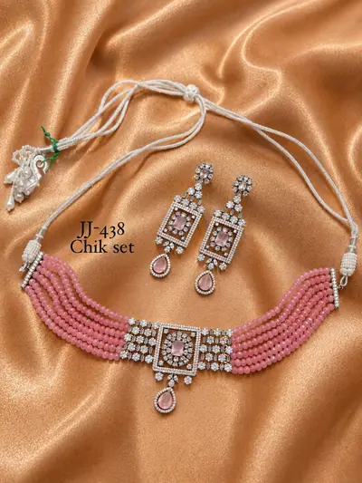 Beaded Chik Set With Square Pendant