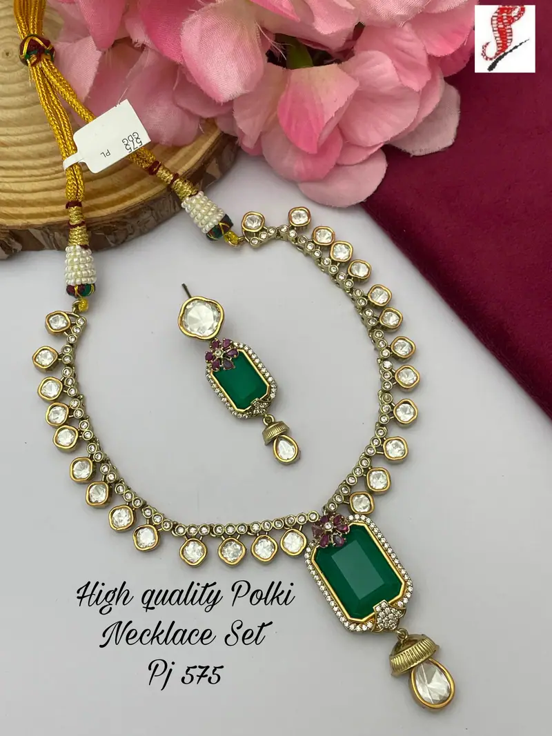 Rectangle Stone Polki Necklace Set — Emerald Green