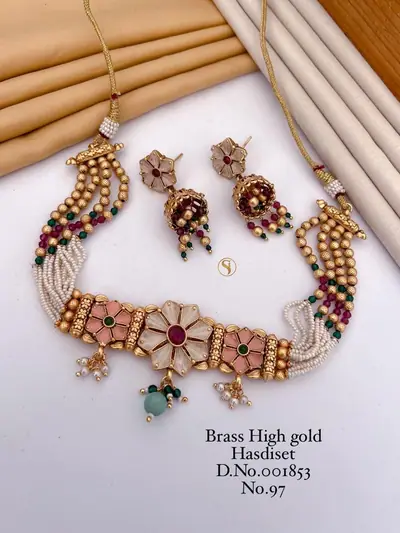 Antique Floral Hasdi Choker Set