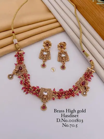 Antique Temple Cluster Necklace Set