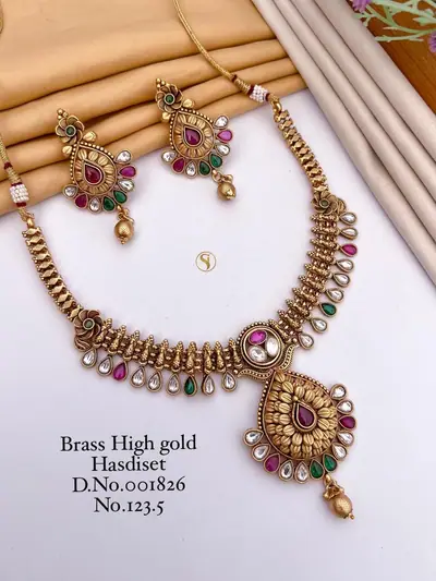 Antique Kundan Chandbali Necklace Set