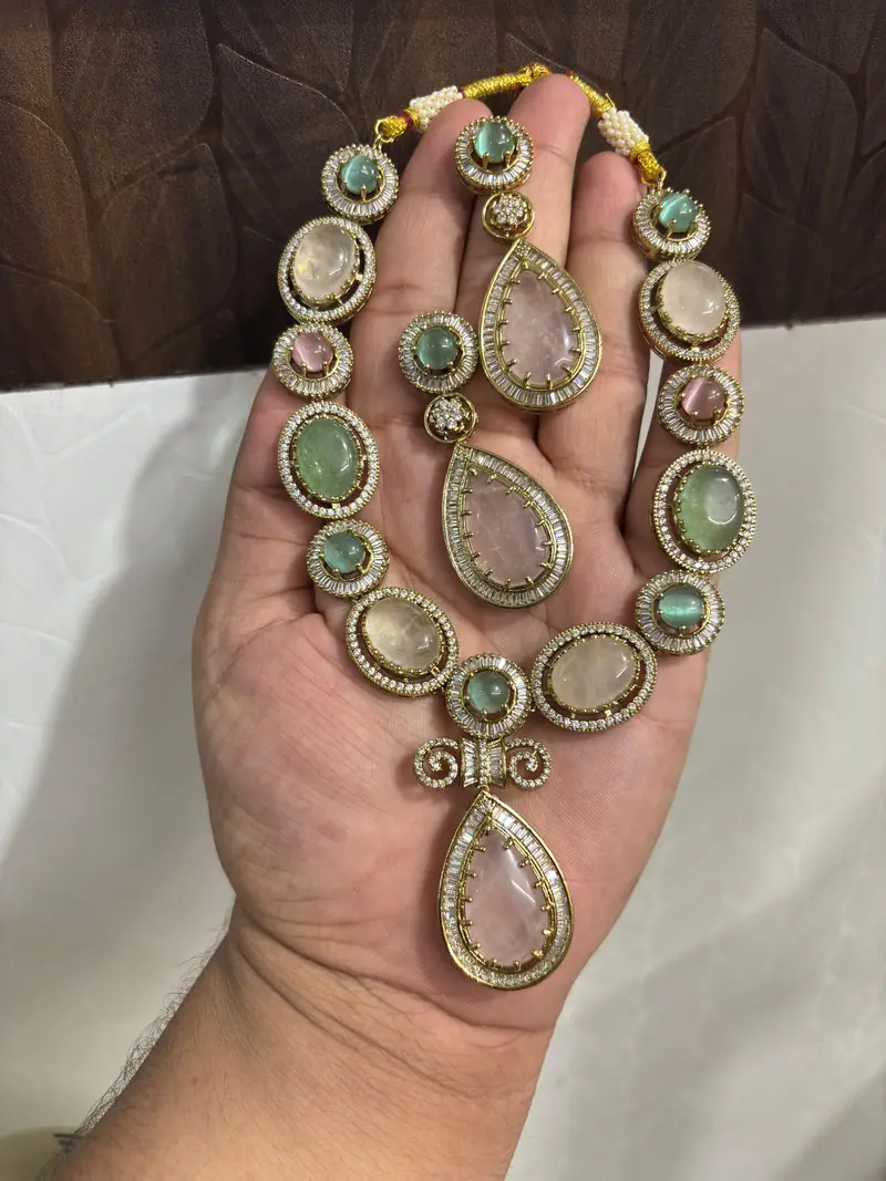 Pastel Stone Victorian Necklace — Green