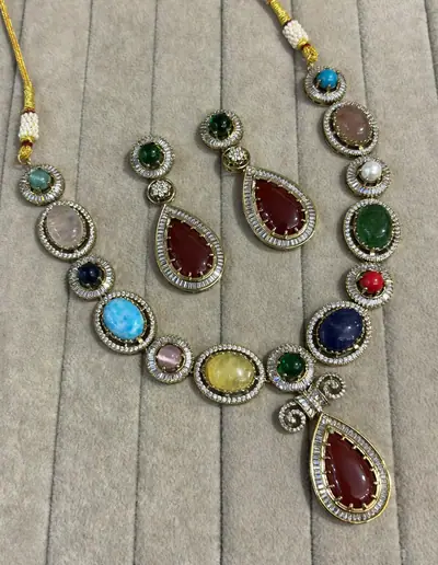 Navratna Baguette Necklace Set