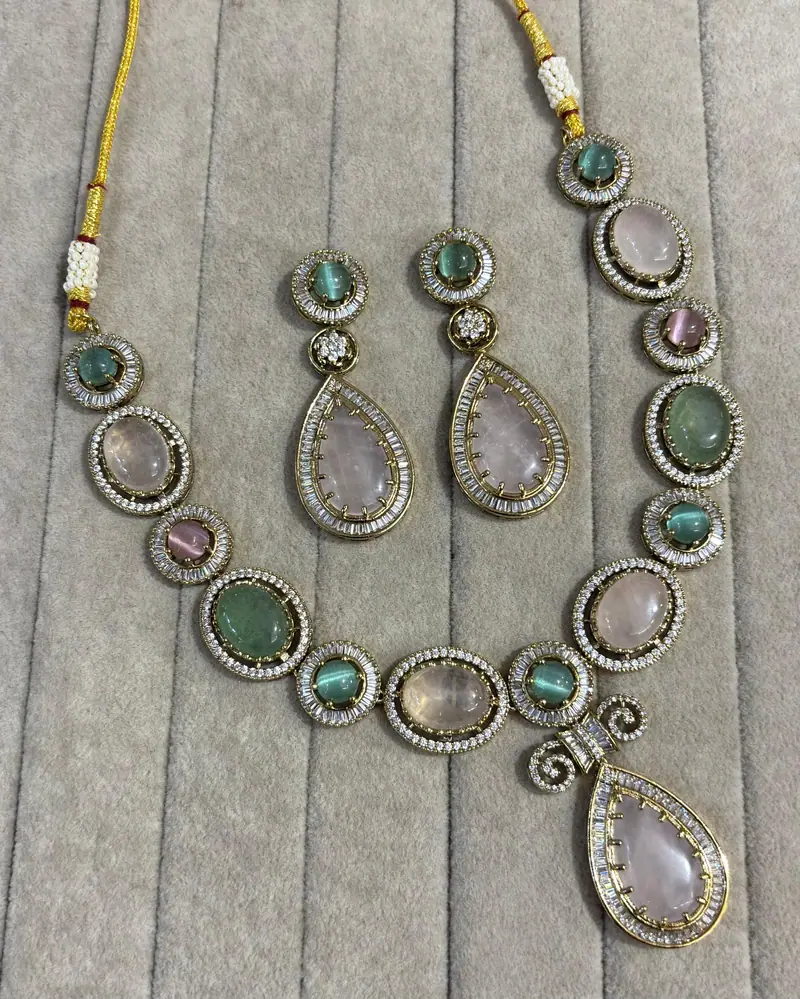 Pastel Doublet Necklace Set — Green