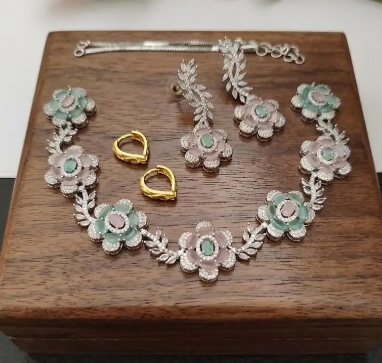 Pastel Floral AD Necklace Set — Green