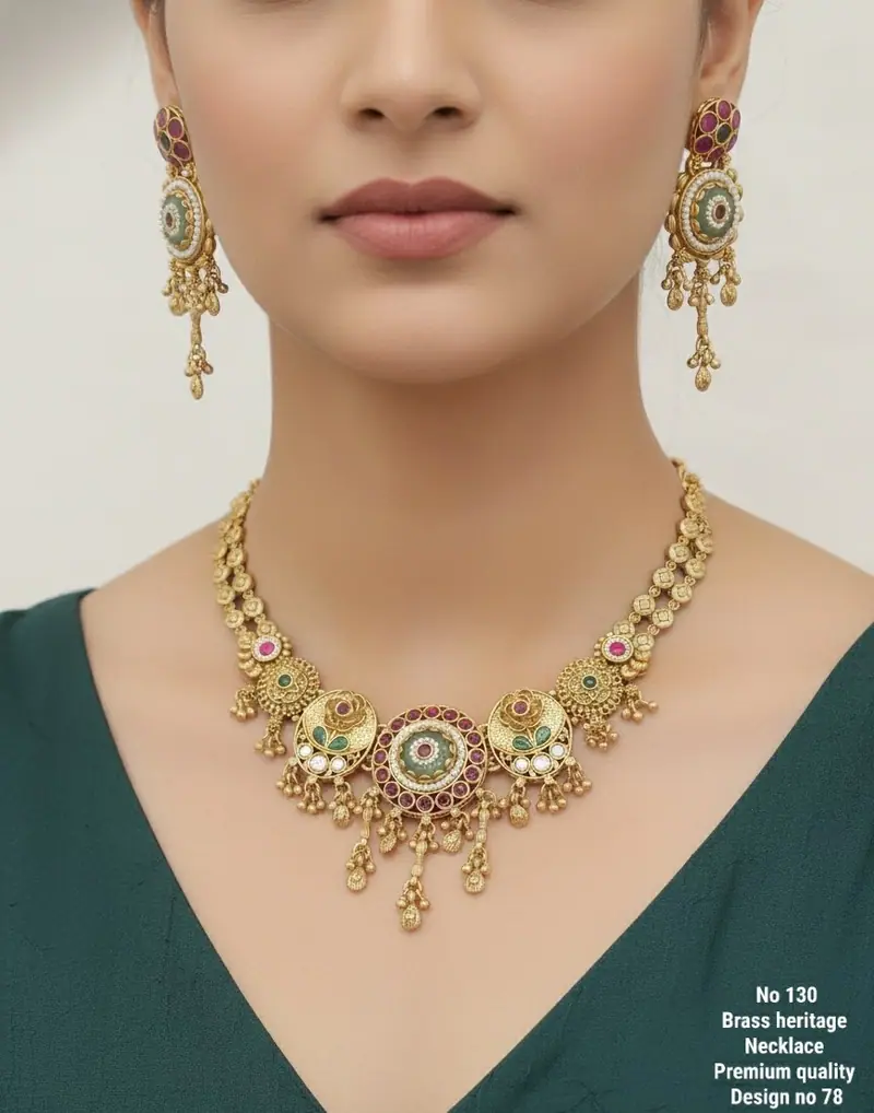 Antique Kundan Heritage Necklace Set — Gold