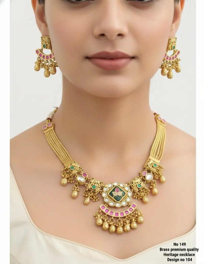 Antique Kundan Chandbali Necklace Set — Gold