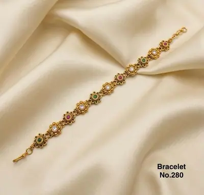Slim Kundan Floral Bracelet