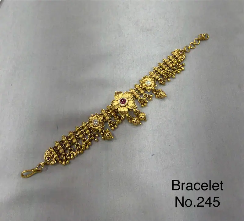 Antique Beaded Kundan Bracelet — Gold