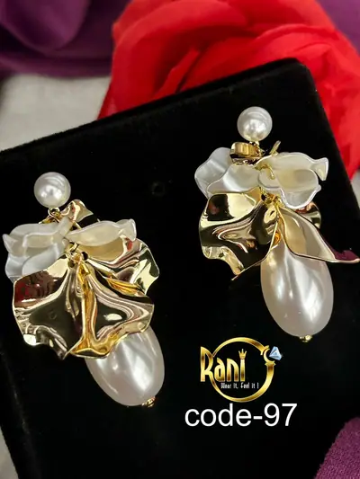 Shell Petal Baroque Pearl Earrings