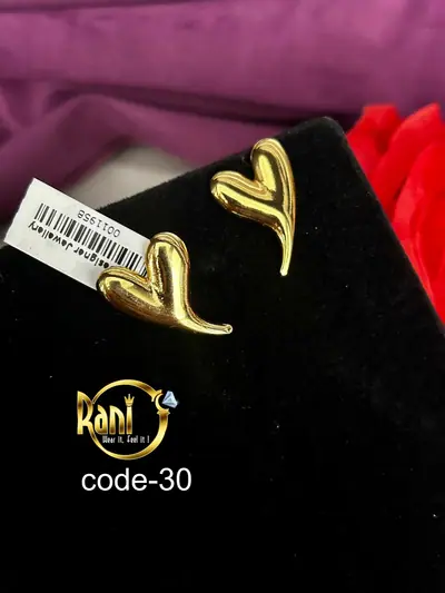 Glossy Gold Heart Studs