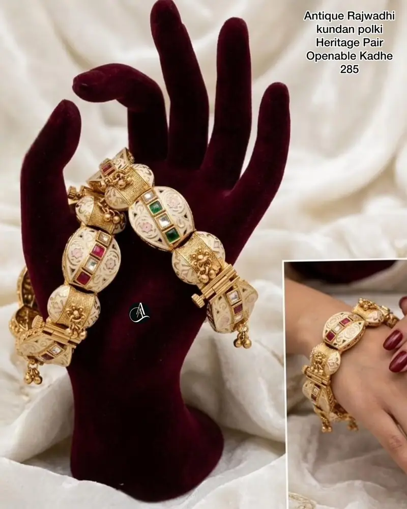 Meenakari Kundan Openable Kada — White