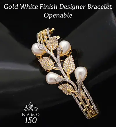 Pearl Leaf Openable Bracelet