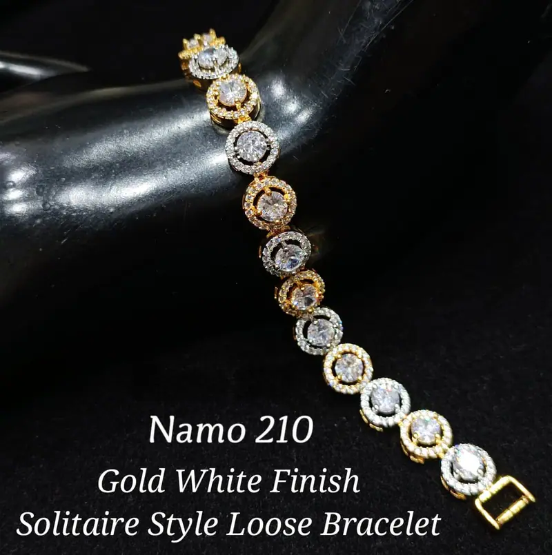 Solitaire Link Loose Bracelet — Gold