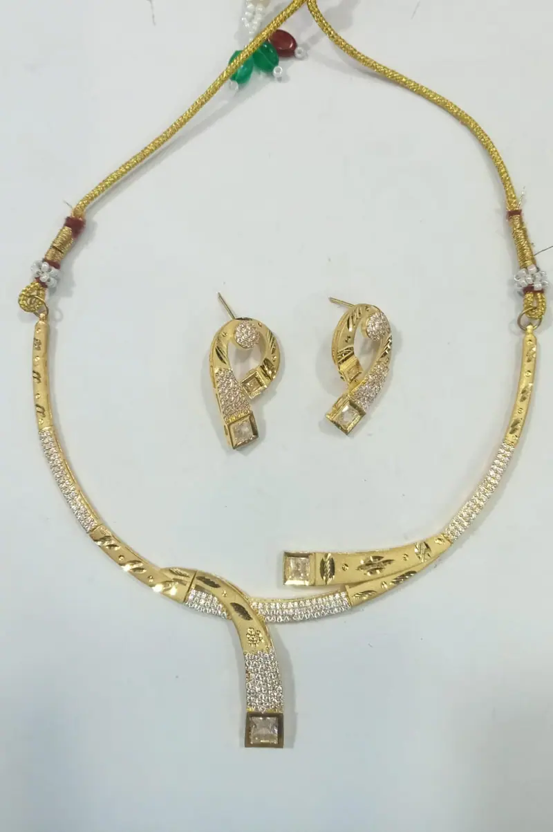 American Diamond Collar Necklace Set — Gold