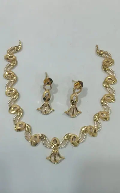 AD Swirl Link Necklace Set