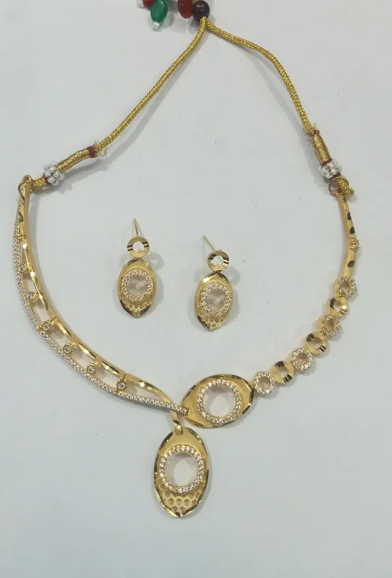 AD Oval Drop Necklace Set — Gold