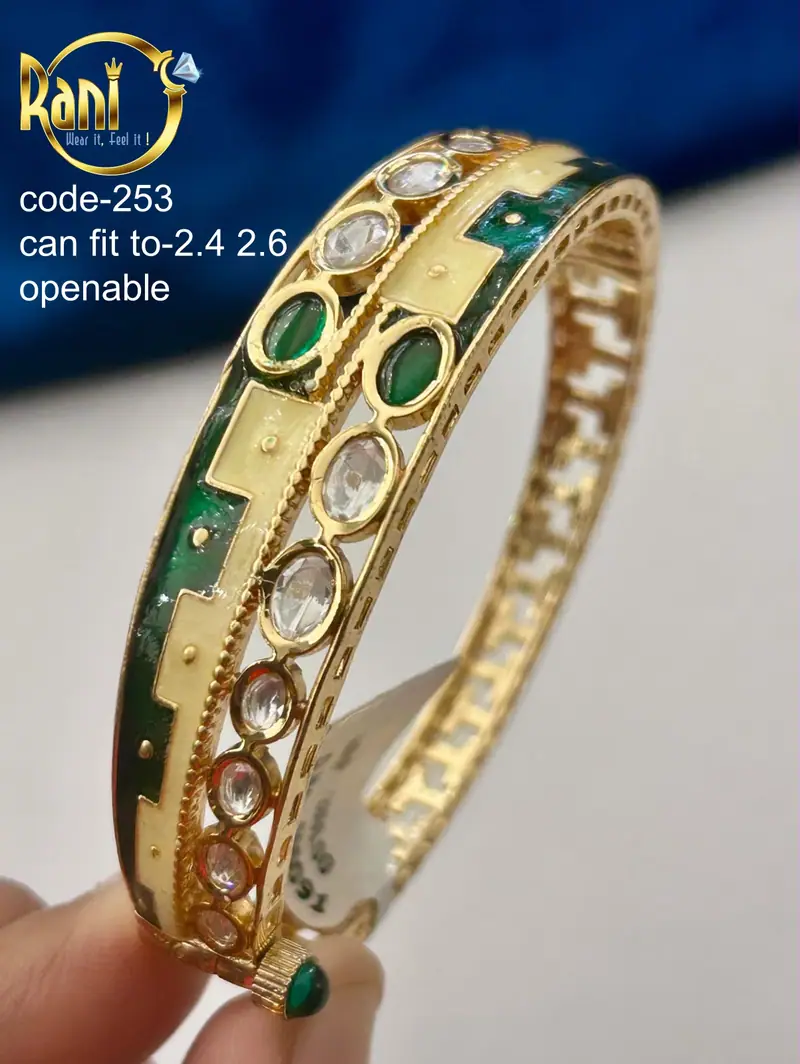 Enamel Band Polki Openable Kada — Emerald Green