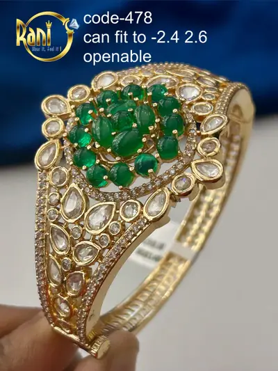 Emerald Cluster Polki Openable Kada