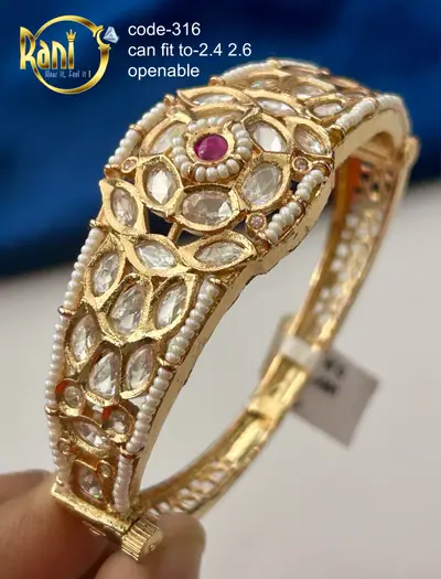 Pearl Edged Polki Openable Kada
