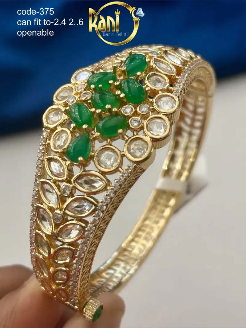 Broad Polki Cluster Kada — Emerald Green